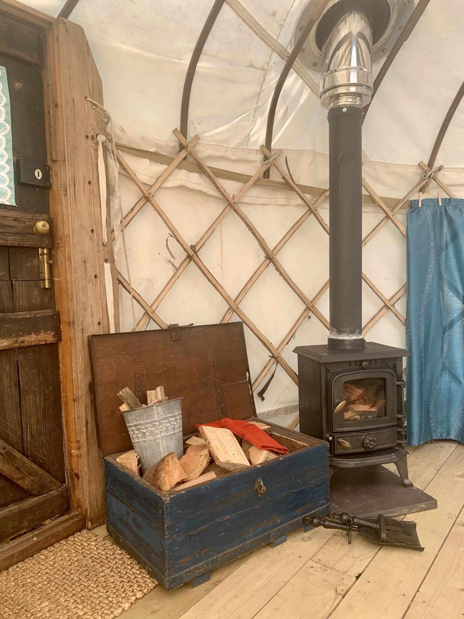Ceridwen Glamping, Double Decker Bus And Yurts Ξενοδοχείο Llandysul Εξωτερικό φωτογραφία