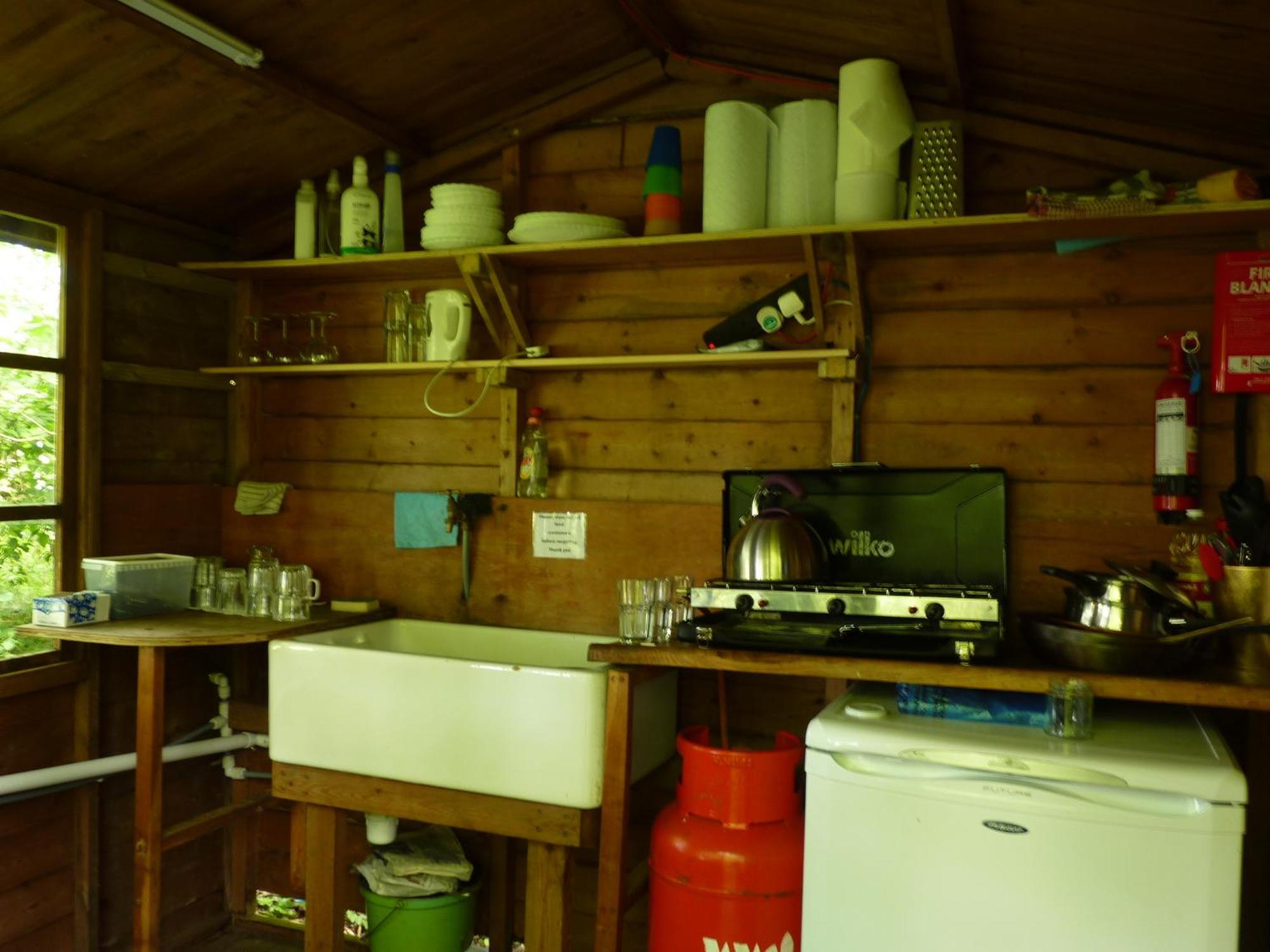 Ceridwen Glamping, Double Decker Bus And Yurts Ξενοδοχείο Llandysul Εξωτερικό φωτογραφία