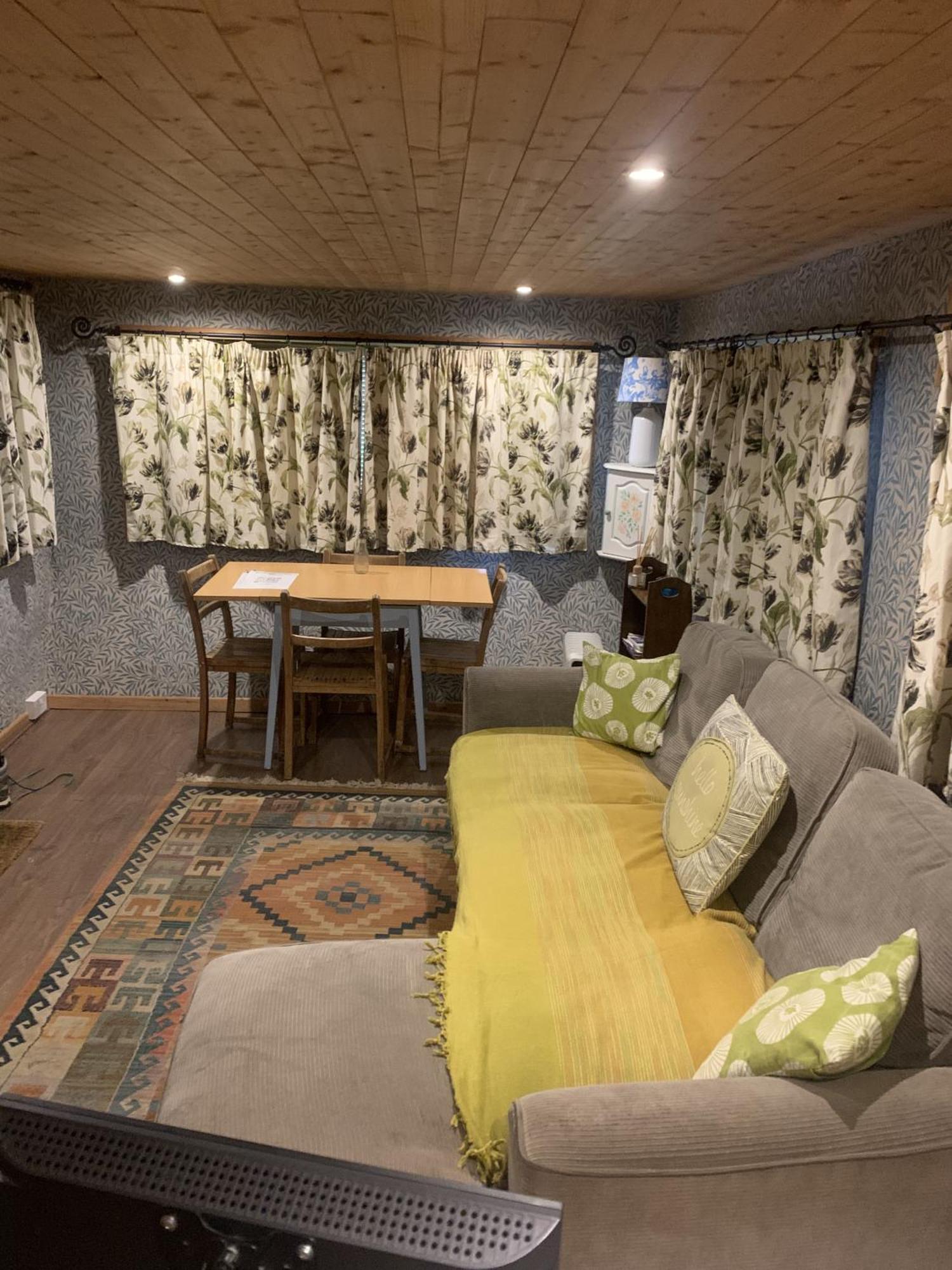 Ceridwen Glamping, Double Decker Bus And Yurts Ξενοδοχείο Llandysul Εξωτερικό φωτογραφία