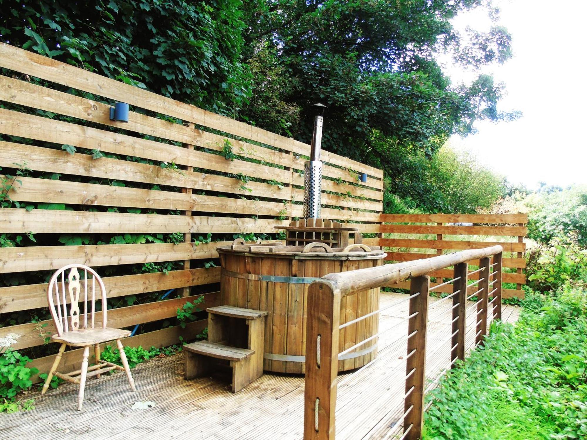 Ceridwen Glamping, Double Decker Bus And Yurts Ξενοδοχείο Llandysul Εξωτερικό φωτογραφία
