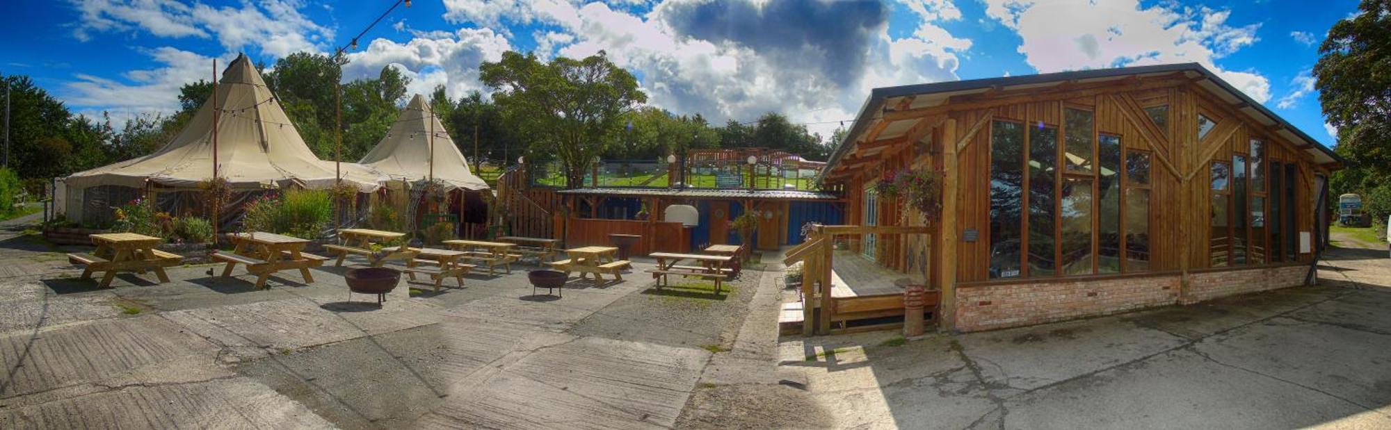 Ceridwen Glamping, Double Decker Bus And Yurts Ξενοδοχείο Llandysul Εξωτερικό φωτογραφία