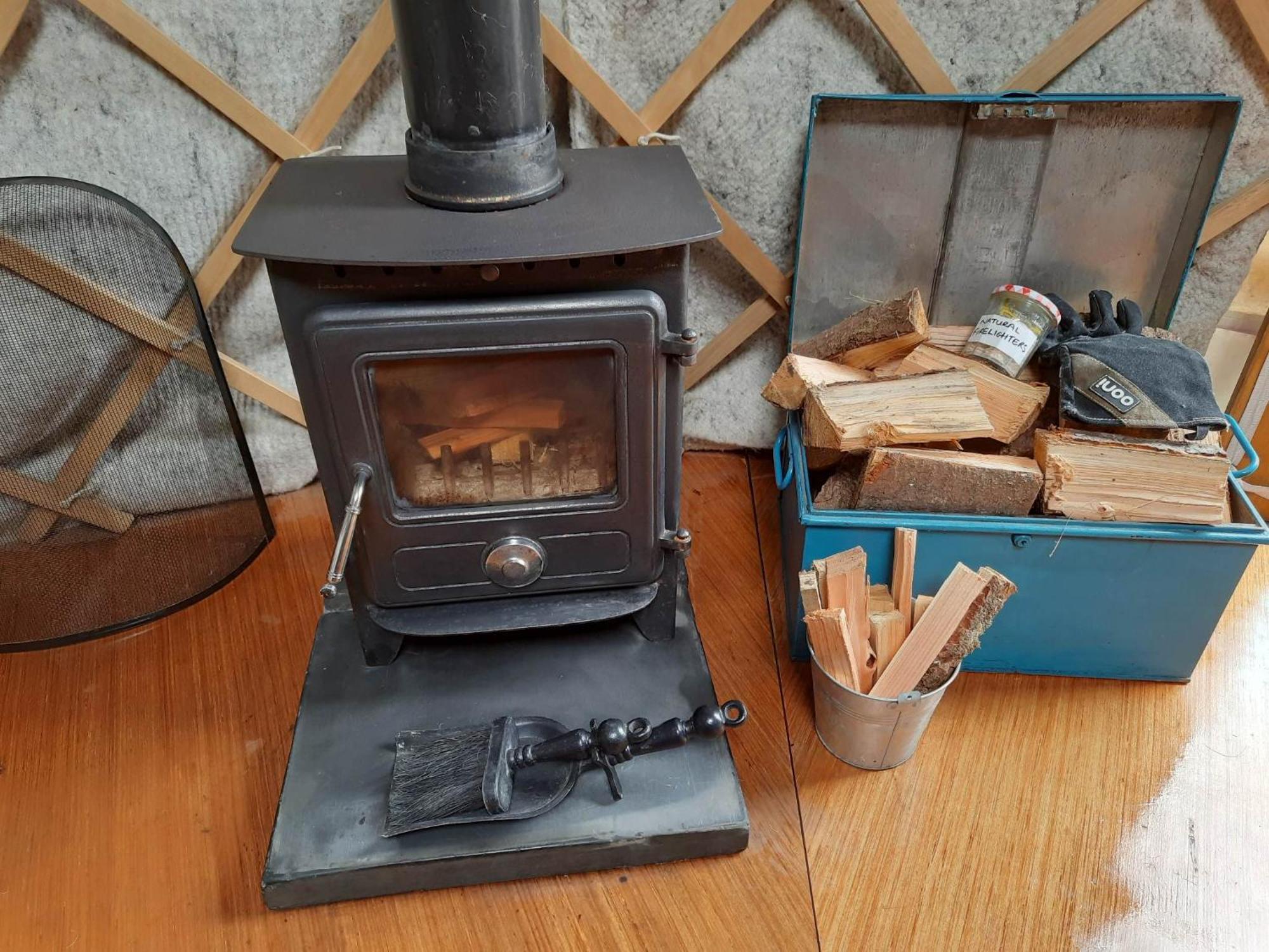 Ceridwen Glamping, Double Decker Bus And Yurts Ξενοδοχείο Llandysul Εξωτερικό φωτογραφία
