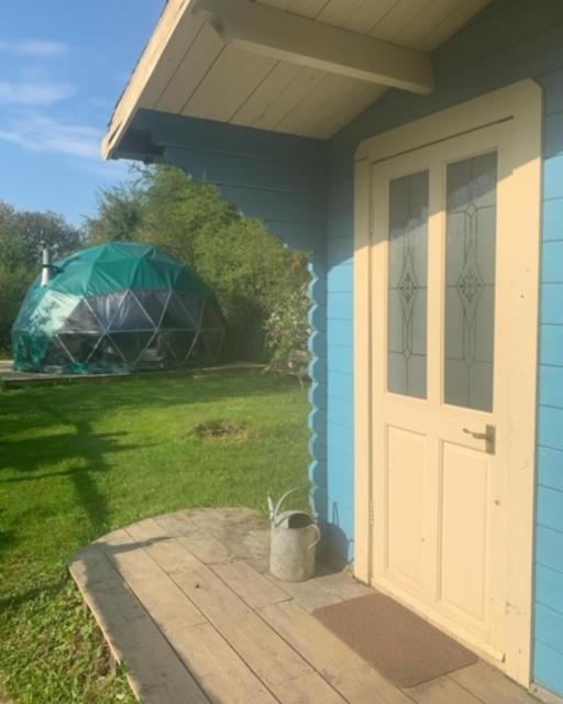 Ceridwen Glamping, Double Decker Bus And Yurts Ξενοδοχείο Llandysul Εξωτερικό φωτογραφία
